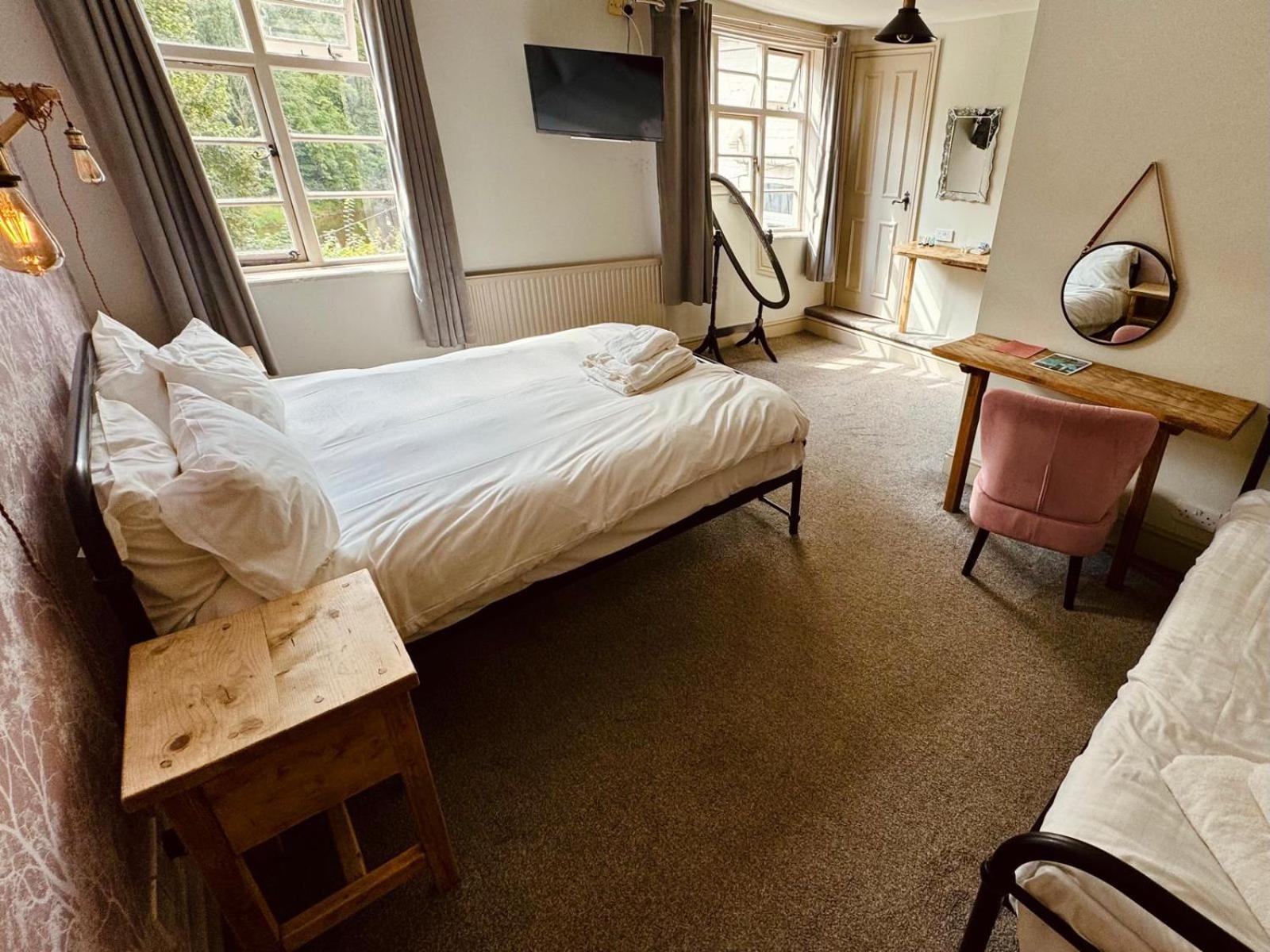 The Swan Taphouse Bed & Breakfast Ironbridge Dış mekan fotoğraf